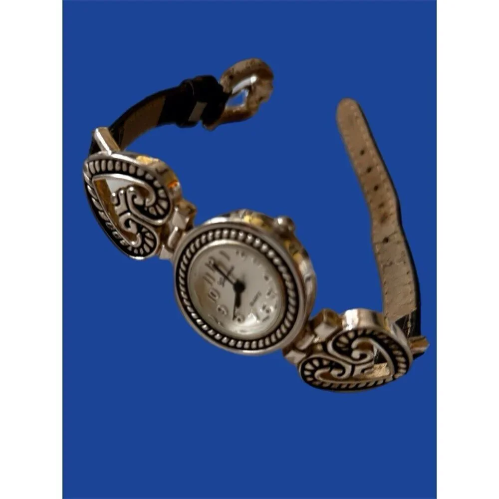 Geneva Watch Round Silver Toned Face Brown Buckle Band Heart Themed New Battery